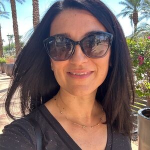 Meet your Posher, Teodora